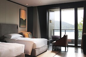 Hilton Ningbo Dongqian Lake