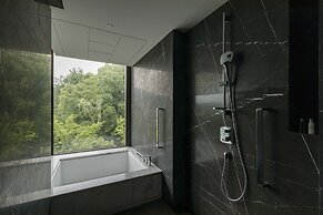 Hilton Ningbo Dongqian Lake