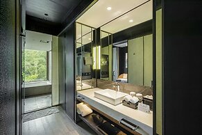 Hilton Ningbo Dongqian Lake