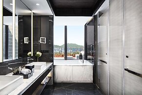 Hilton Ningbo Dongqian Lake
