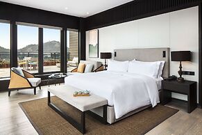 Hilton Ningbo Dongqian Lake