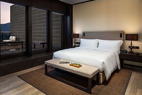 Hilton Ningbo Dongqian Lake