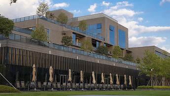 Hilton Ningbo Dongqian Lake