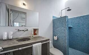 La Negra Surf Hotel & Soda