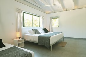 La Negra Surf Hotel & Soda