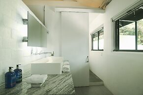 La Negra Surf Hotel & Soda