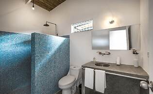 La Negra Surf Hotel & Soda