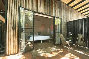 La Negra Surf Hotel & Soda
