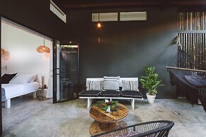La Negra Surf Hotel & Soda