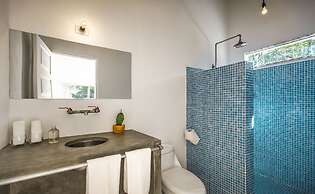 La Negra Surf Hotel & Soda