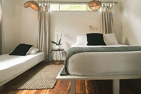 La Negra Surf Hotel & Soda