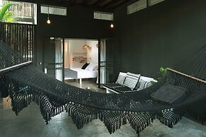 La Negra Surf Hotel & Soda