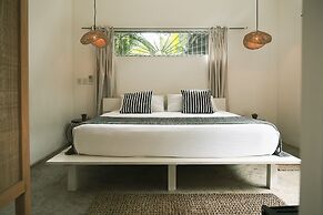 La Negra Surf Hotel & Soda