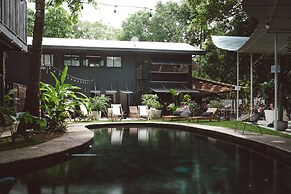 La Negra Surf Hotel & Soda