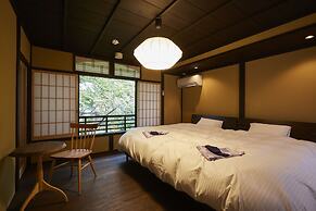 Rinn Shijo Takasegawa