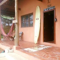 Big Kahuna Surf Camp - Hostel