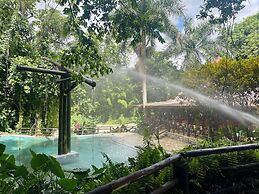 Platon Ecolodge