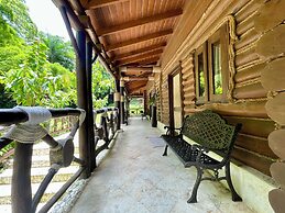Platon Ecolodge