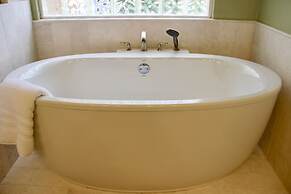 Maple Creek Bed and Breakfast