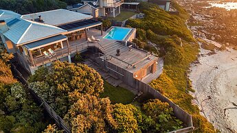 Pringle Bay Villa by Raw Africa Collection
