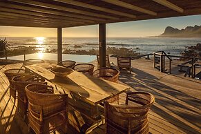 Pringle Bay Villa by Raw Africa Collection