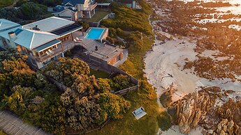 Pringle Bay Villa by Raw Africa Collection