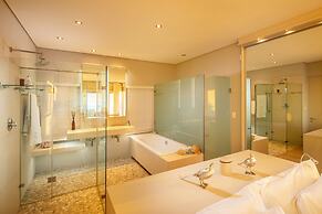 Pringle Bay Villa by Raw Africa Collection