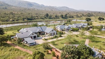Kambaku River Lodge