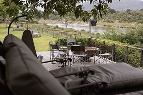 Kambaku River Lodge