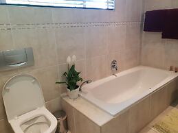 Villa Botanica Executive Guest House