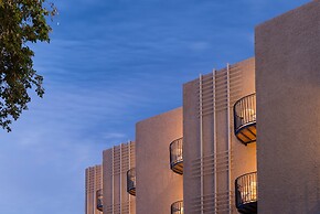 NEA Resort & People