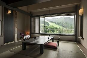 Hotel Lucent Takamiya