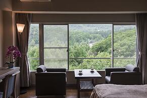 Hotel Lucent Takamiya