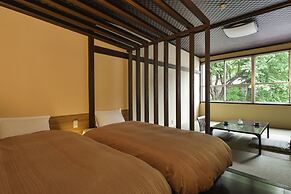 Hotel Lucent Takamiya