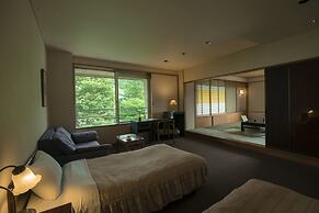 Hotel Lucent Takamiya