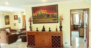 Baan Laksee Pool Villa