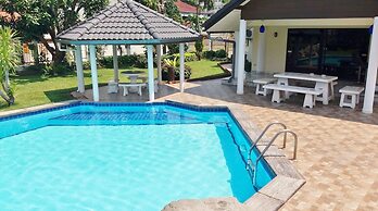 Baan Laksee Pool Villa