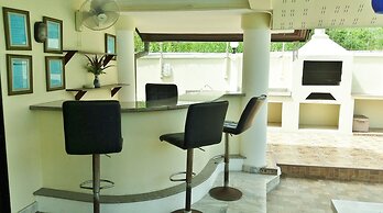 Baan Laksee Pool Villa