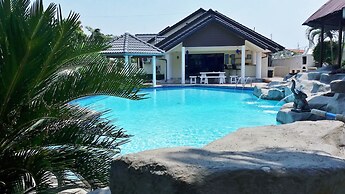 Baan Laksee Pool Villa