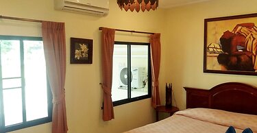 Baan Laksee Pool Villa