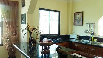 Baan Laksee Pool Villa