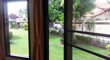 Baan Laksee Pool Villa