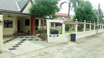 Baan Laksee Pool Villa