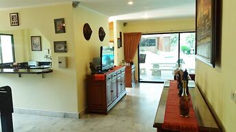 Baan Laksee Pool Villa