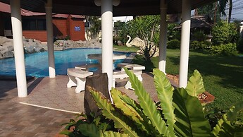 Baan Laksee Pool Villa