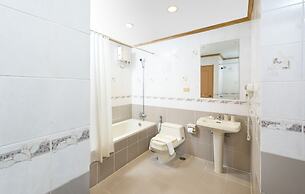 Riverine Place Hotel and Residence