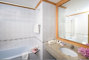 Riverine Place Hotel and Residence