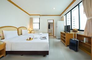 Riverine Place Hotel and Residence