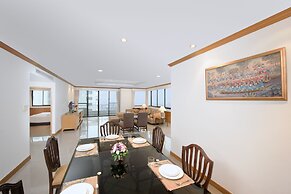 Riverine Place Hotel and Residence