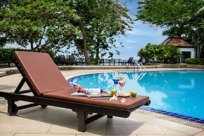 Riverine Place Hotel and Residence